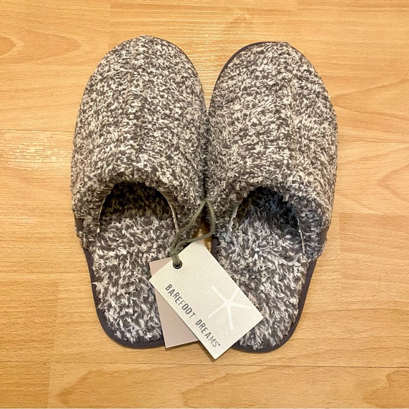 BAREFOOT DREAMS Cozy Women’s Slippers - Picture 4 of 10